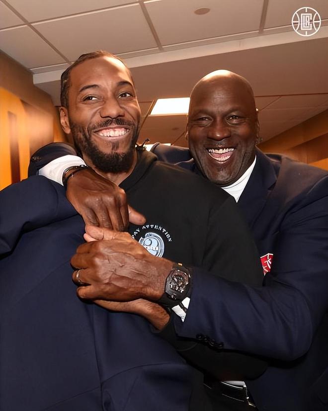 巴媒：米兰已表达对乌戈-索萨的兴趣，科林蒂安正在等待报价（巴媒：AC米兰有意引进乌戈-索萨，科林蒂安等待正式报价）