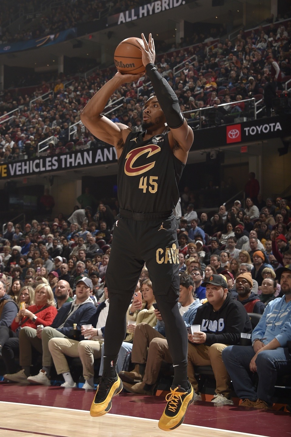 两条重大线索表明卡洛斯·巴莱巴即将加盟曼联。（两大迹象显示卡洛斯·巴莱巴接近加盟曼联）