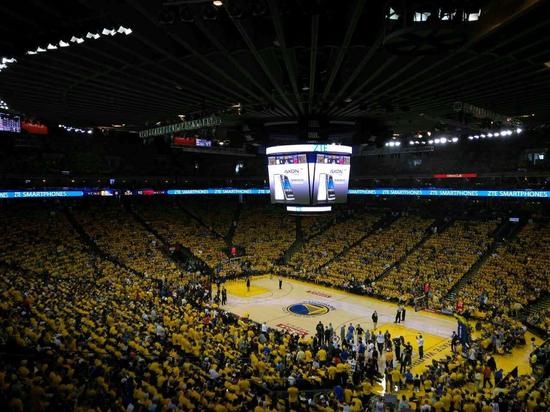 罗伊斯重返多特主场，俱乐部官方社媒发文欢迎（多特官方社媒发文：欢迎罗伊斯回归主场）