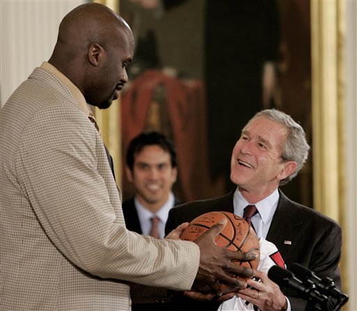 记者：汪士钦这张红牌就是多年来中国足球陋习的真实写照（记者：汪士钦这张红牌是中国足球多年陋习的缩影）
