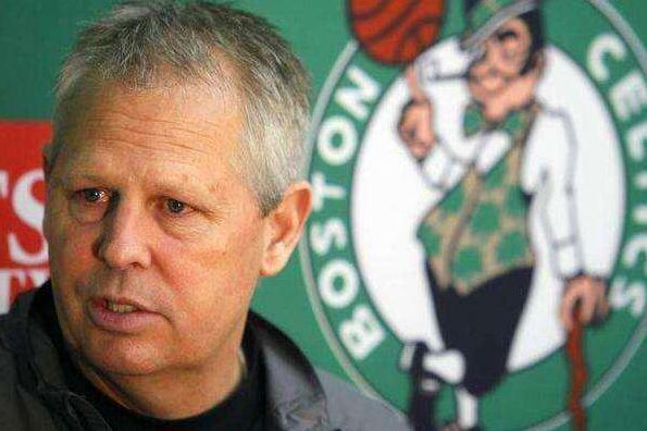 索默：德比不需要额外动力；迈尼昂很出色，我非常喜欢他（索默：德比无需额外激励，迈尼昂表现出色，我非常欣赏他）